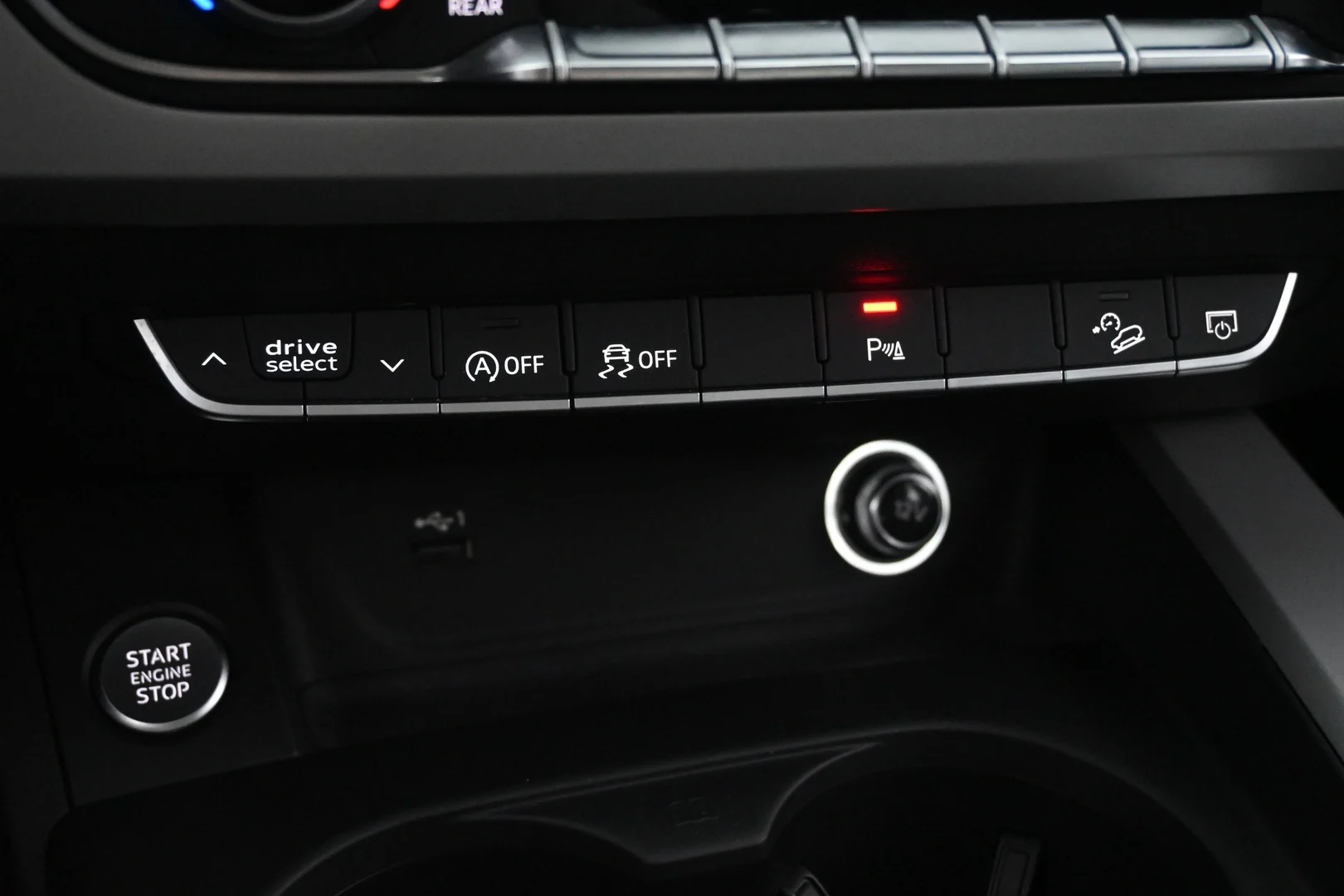 Car Image - 4Sk2l5YsqCTsvWcur196Ix