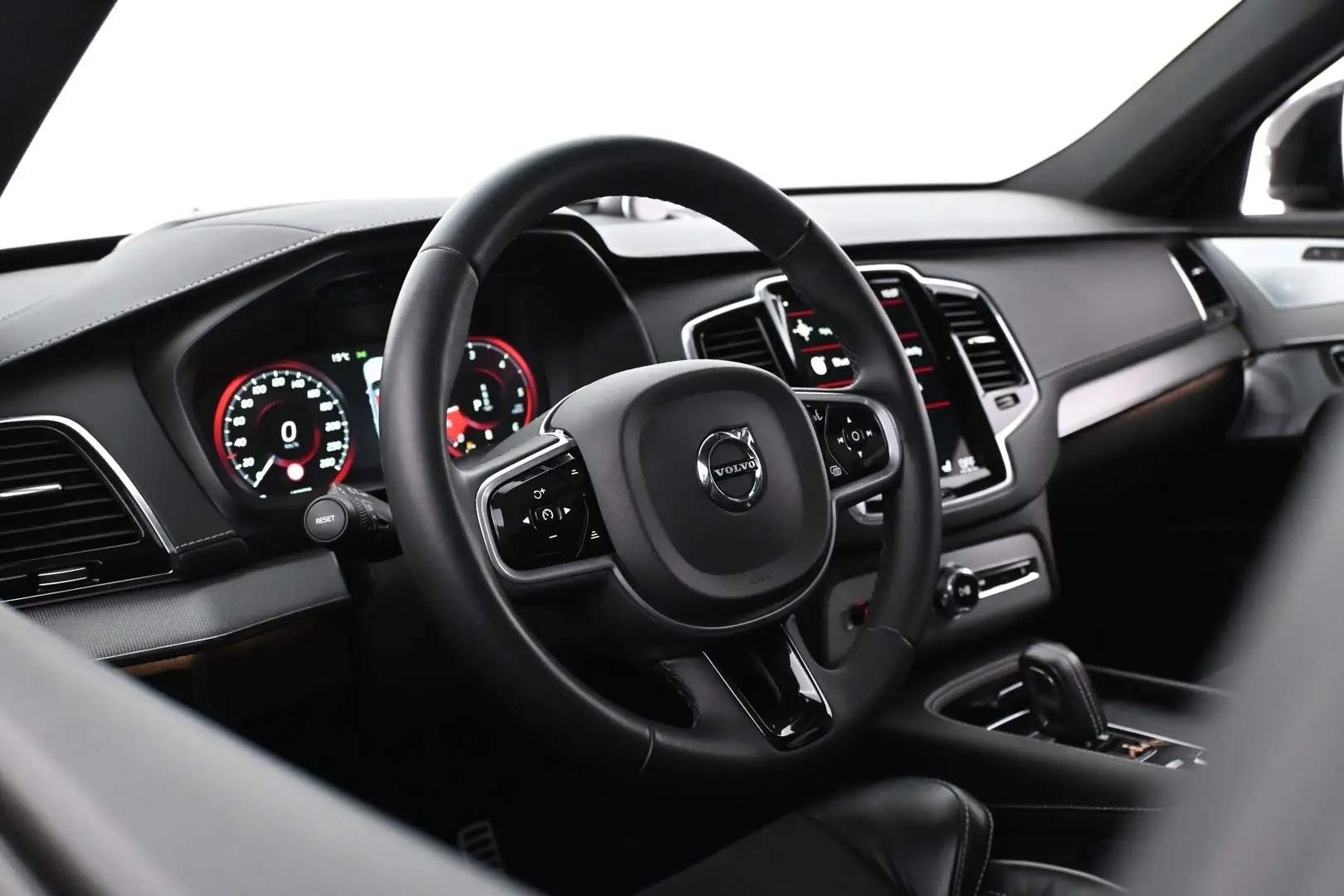 Car Image - 7B9VynScUTWYIRBb1A3TlI