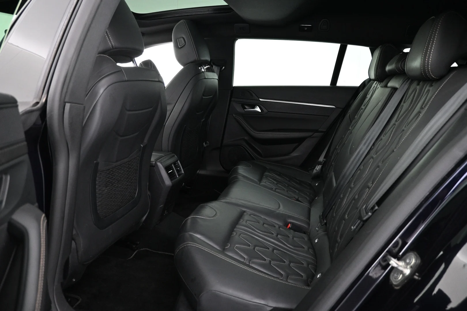 Car Image - KEt3PvyPALusB3xbHYUPo