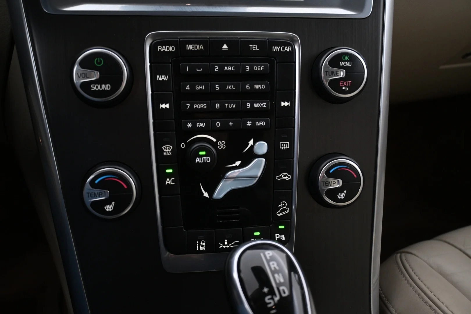 Car Image - y5nOL0s5jZolbNEdHHxSq