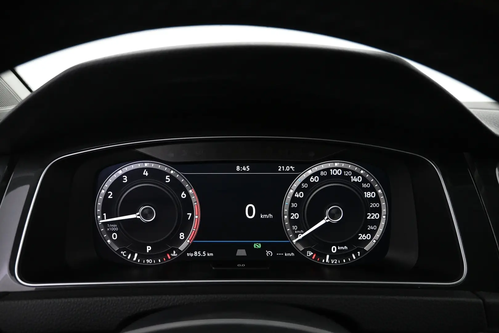 Car Image - 3xc09QO6xg85KbtzEDsQrM