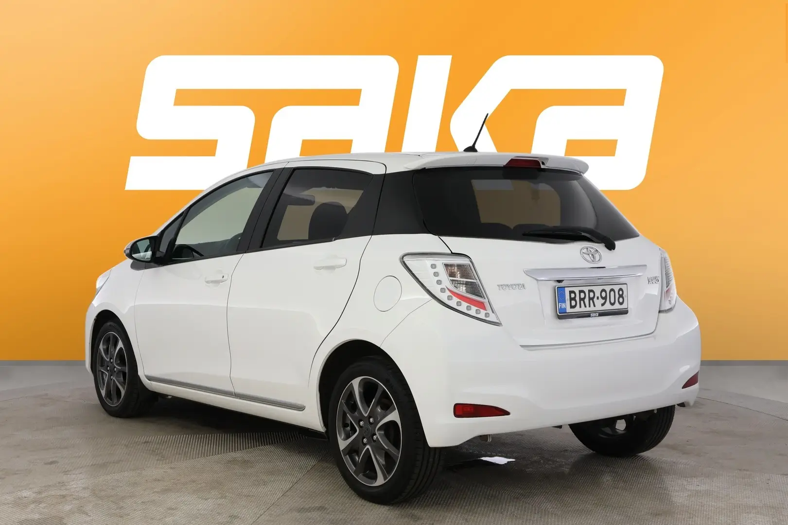 Car Image - 6dnj4EM65p2adxTteYCBGy
