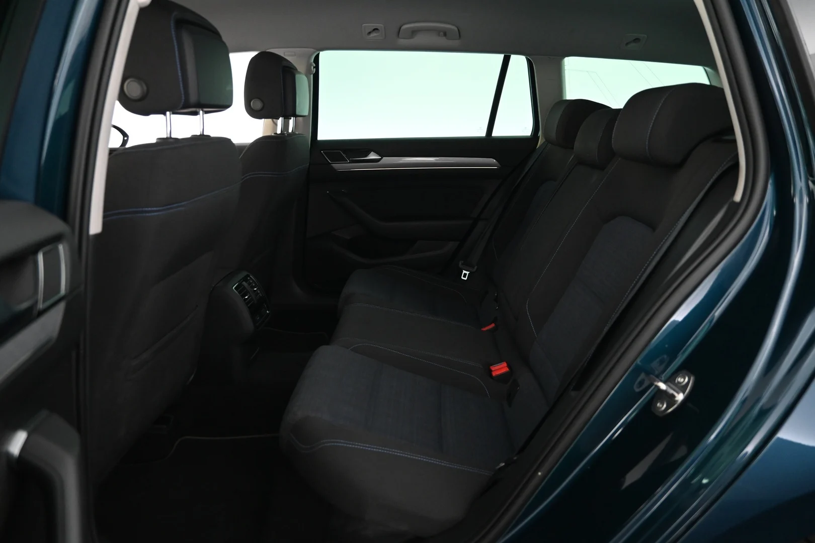 Car Image - 44Cy5i6oENg8V20nZ5DVJJ