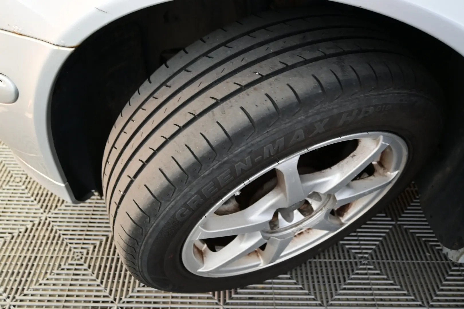 Car Image - 5uGlVgz58Yim6WD0qbulAk
