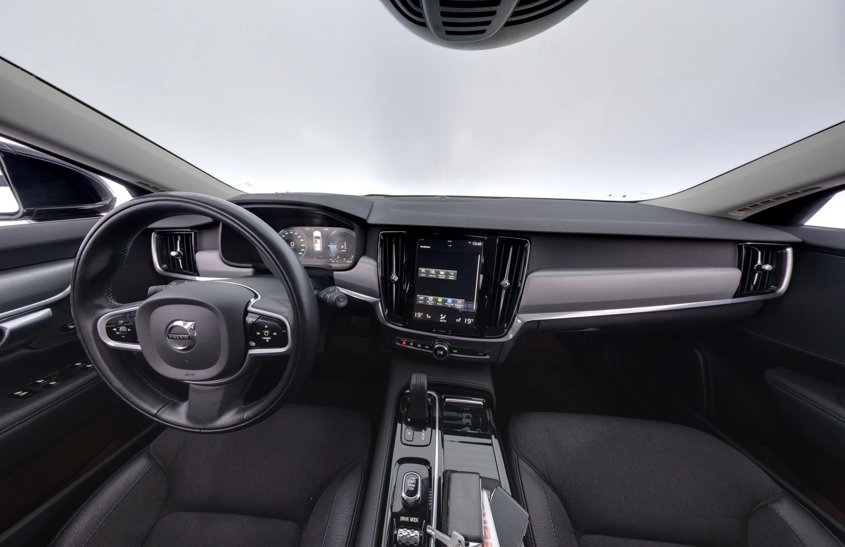 Car Image - 66vZjJI5RWrLHuVDZDsv9w