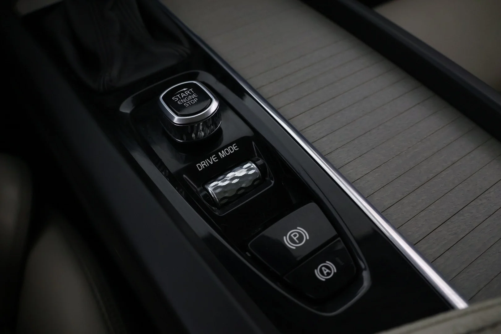 Car Image - 2DXLL4VU3vSLRl2p6fmfgu