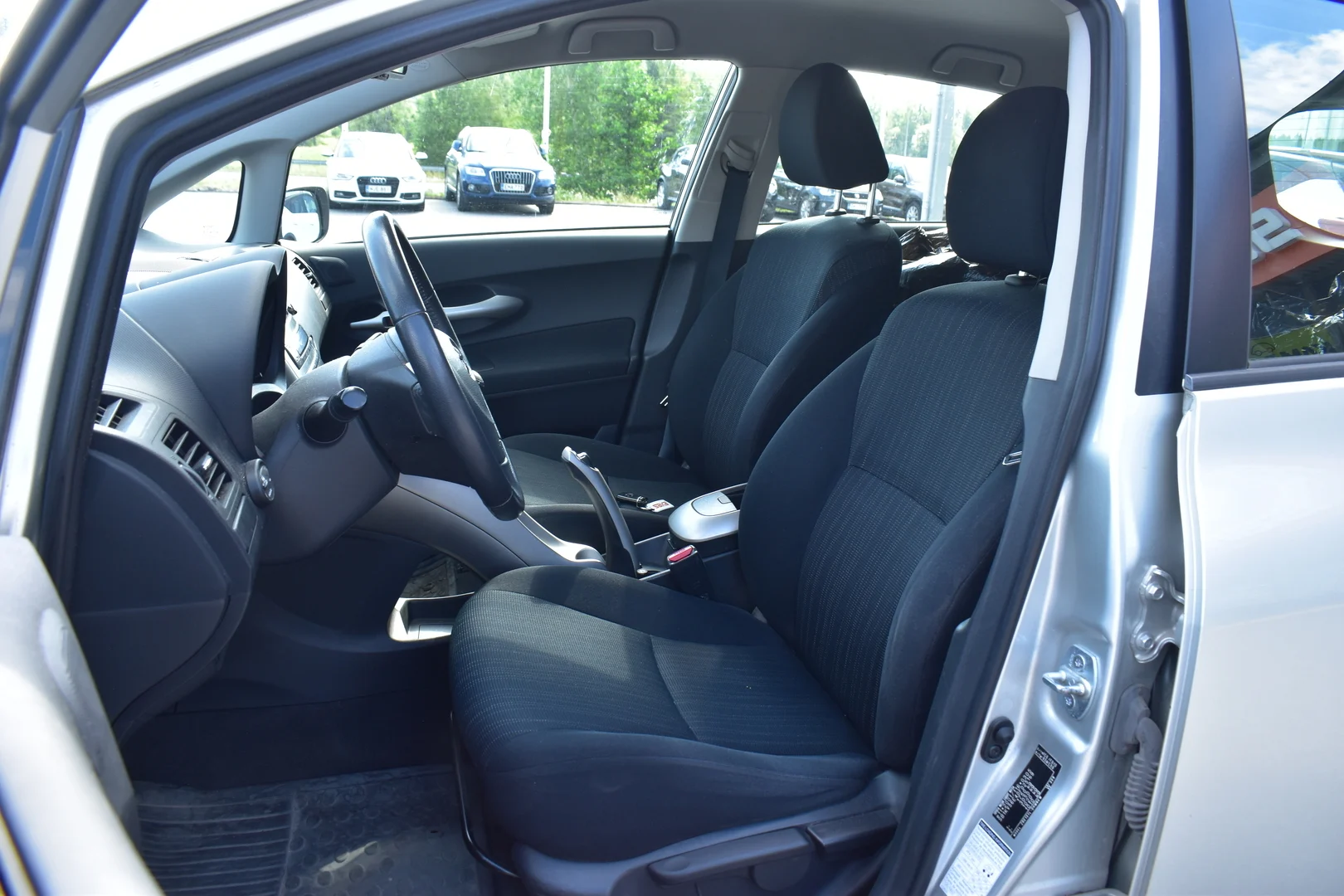Car Image - 1XNMHgwTU2NVpS4dfdeIQ3