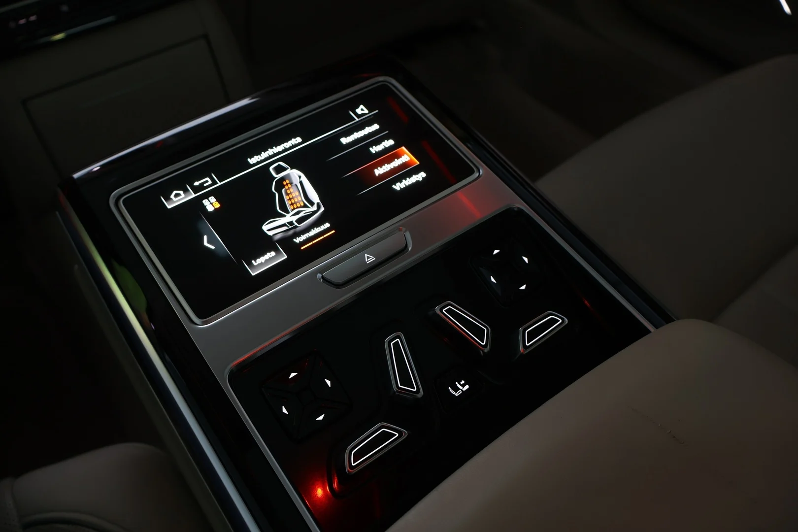 Car Image - 7rORwNBXaCsAiVVmm5Ff7p