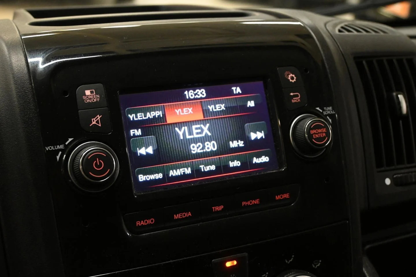 Car Image - 6Dn73sRGvTxfNKcRKL3wSb
