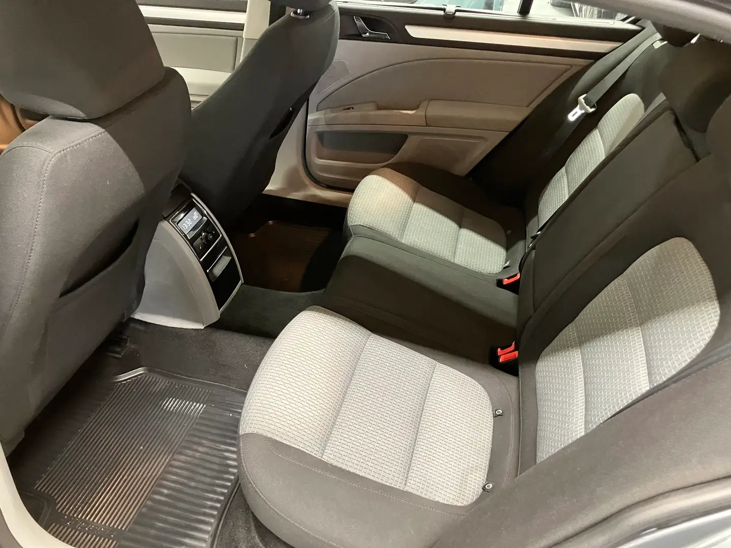 Car Image - FsTkKYT7XoojYjjK0pqFY