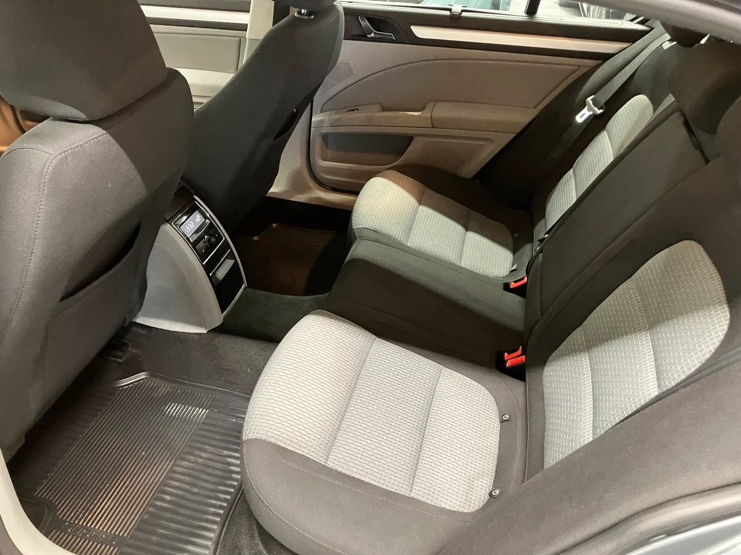 Car Image - FsTkKYT7XoojYjjK0pqFY