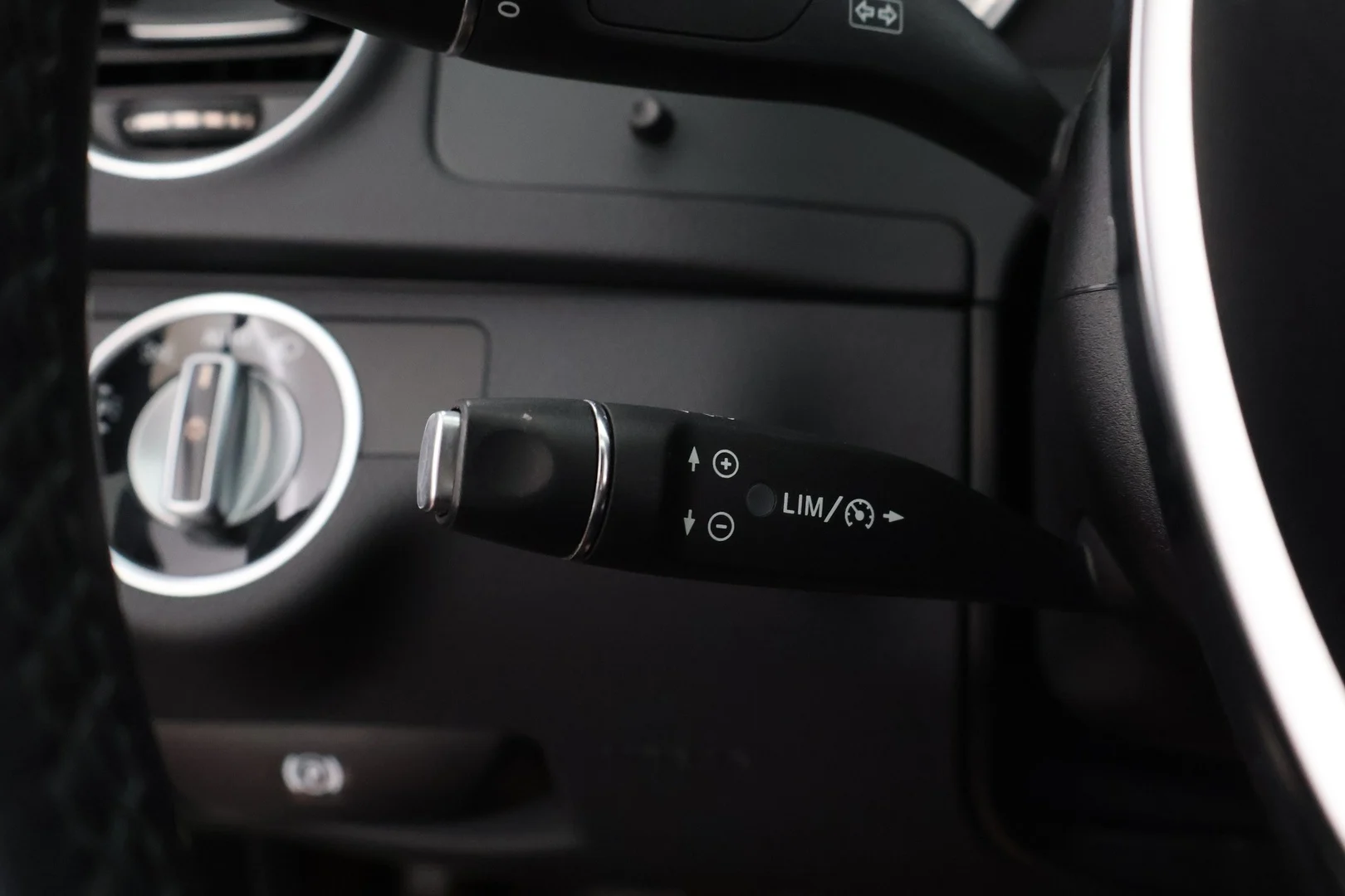 Car Image - 6Msgr33g3BvlRlzsiGsVC3