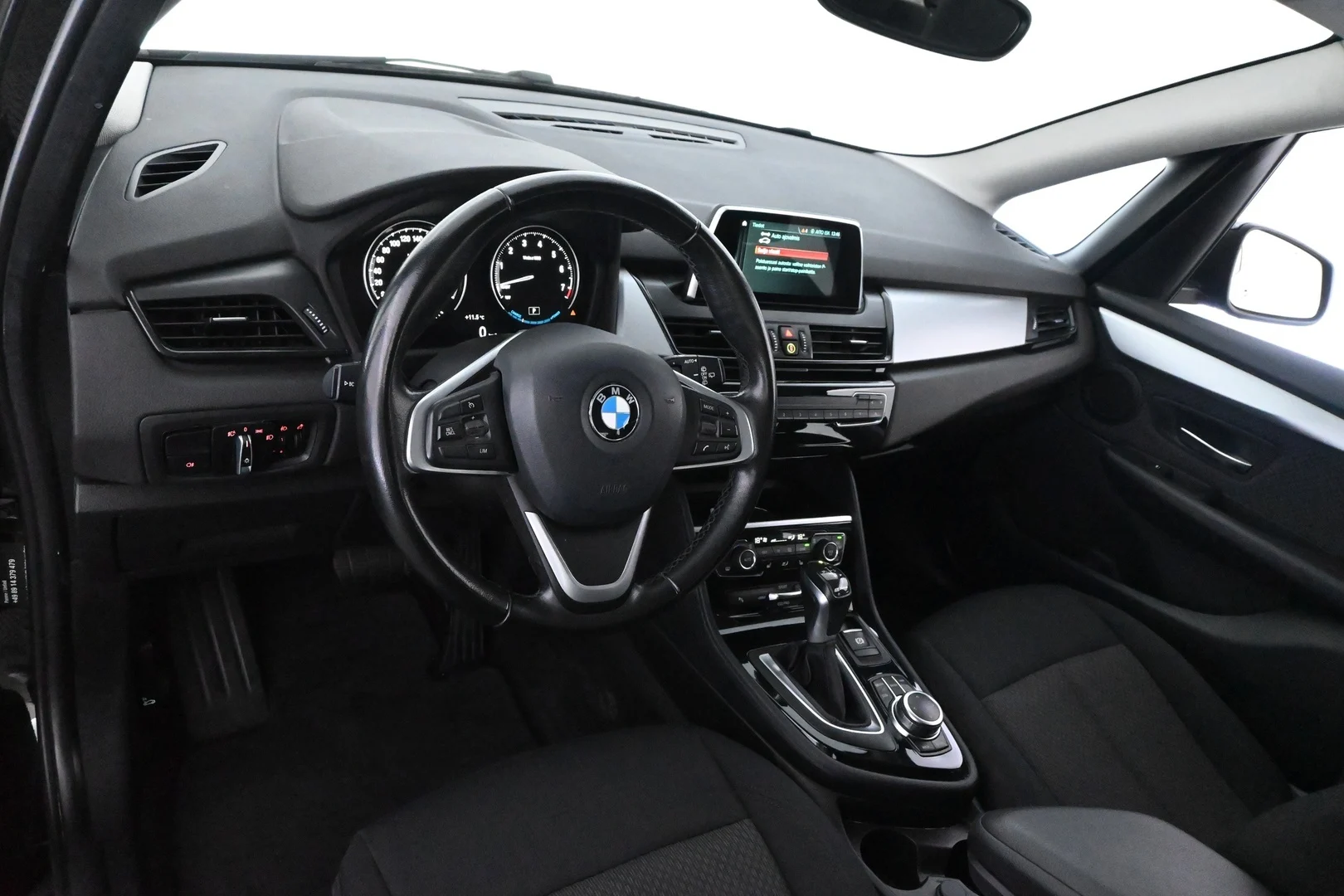 Car Image - 1C8LXoKYJU59HceSg4y7s0