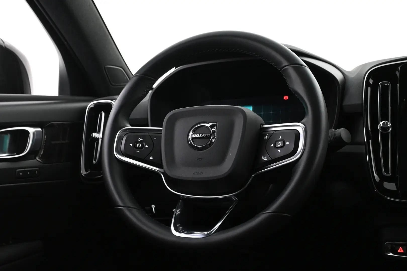 Car Image - 2KMtdDQWQxyVx5PM4By2IC