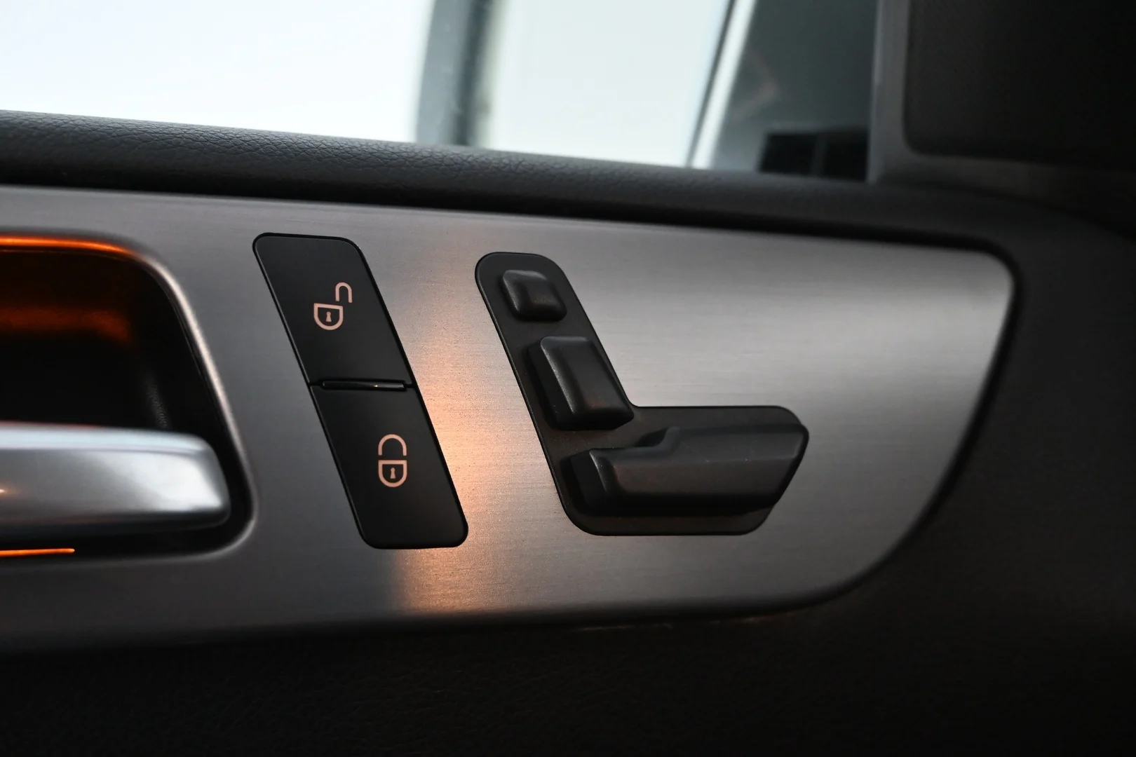 Car Image - 6YQSxz7IgjvL1UqUZ3Oho4