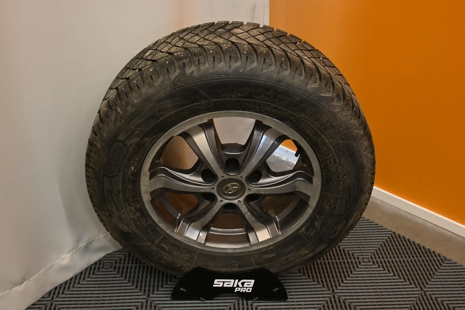 Car Image - 1mxsZovKJtjsEI9a3YoCqX