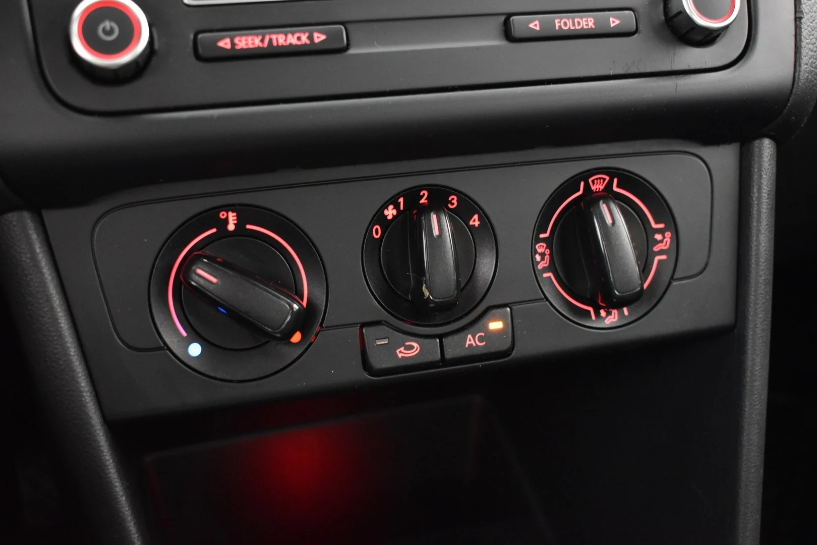 Car Image - 2rKn4bltKem4y3jaBfxYIr