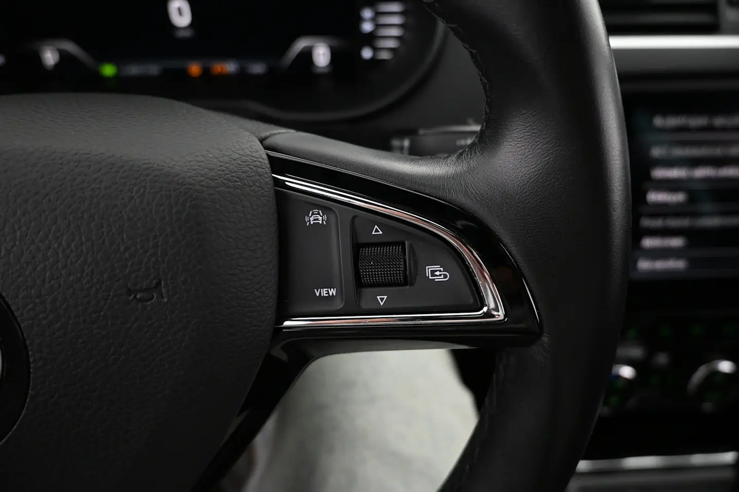 Car Image - 3i5Vgvp69GSWuHg4r5wggc