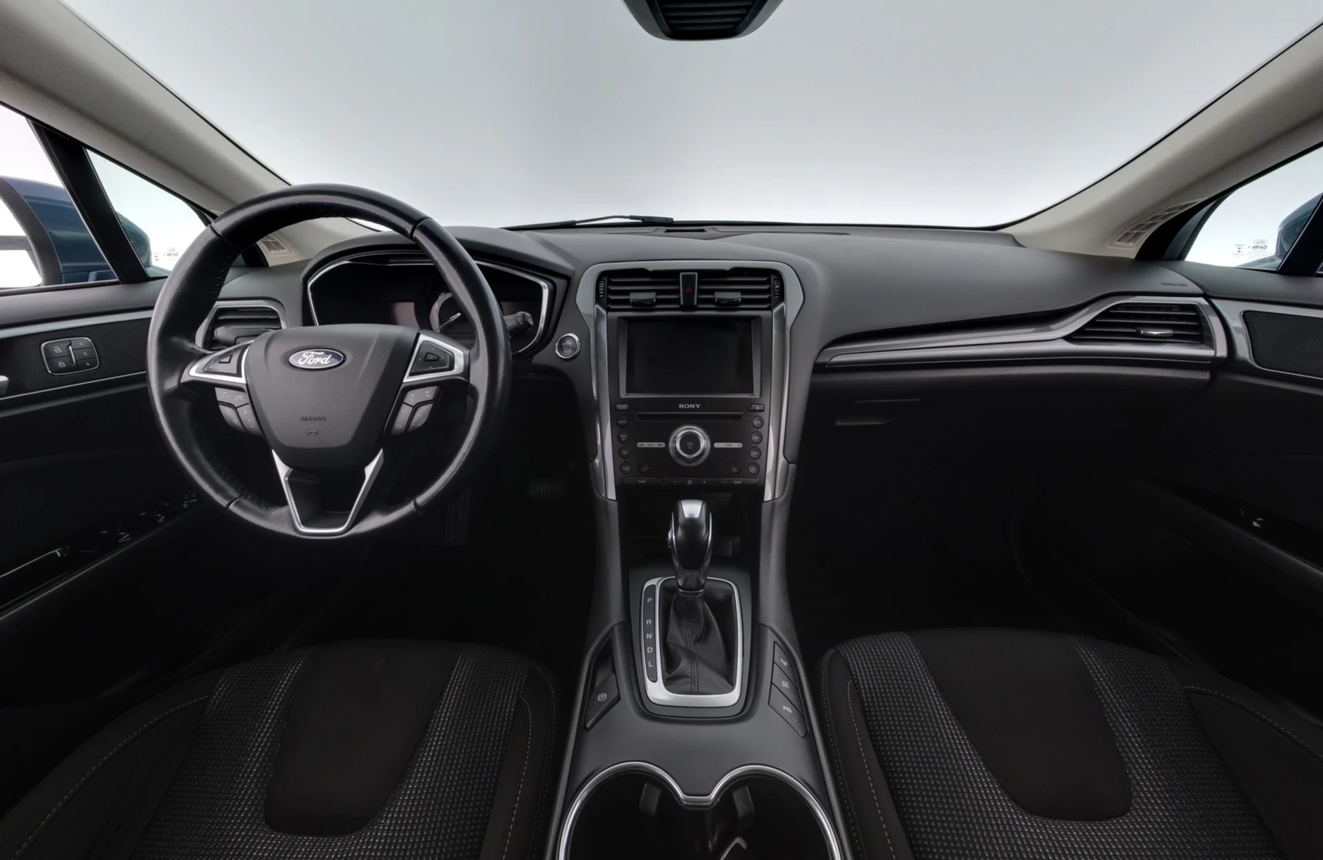 Car Image - 41xNm5eVGZkeySQj1LJCve