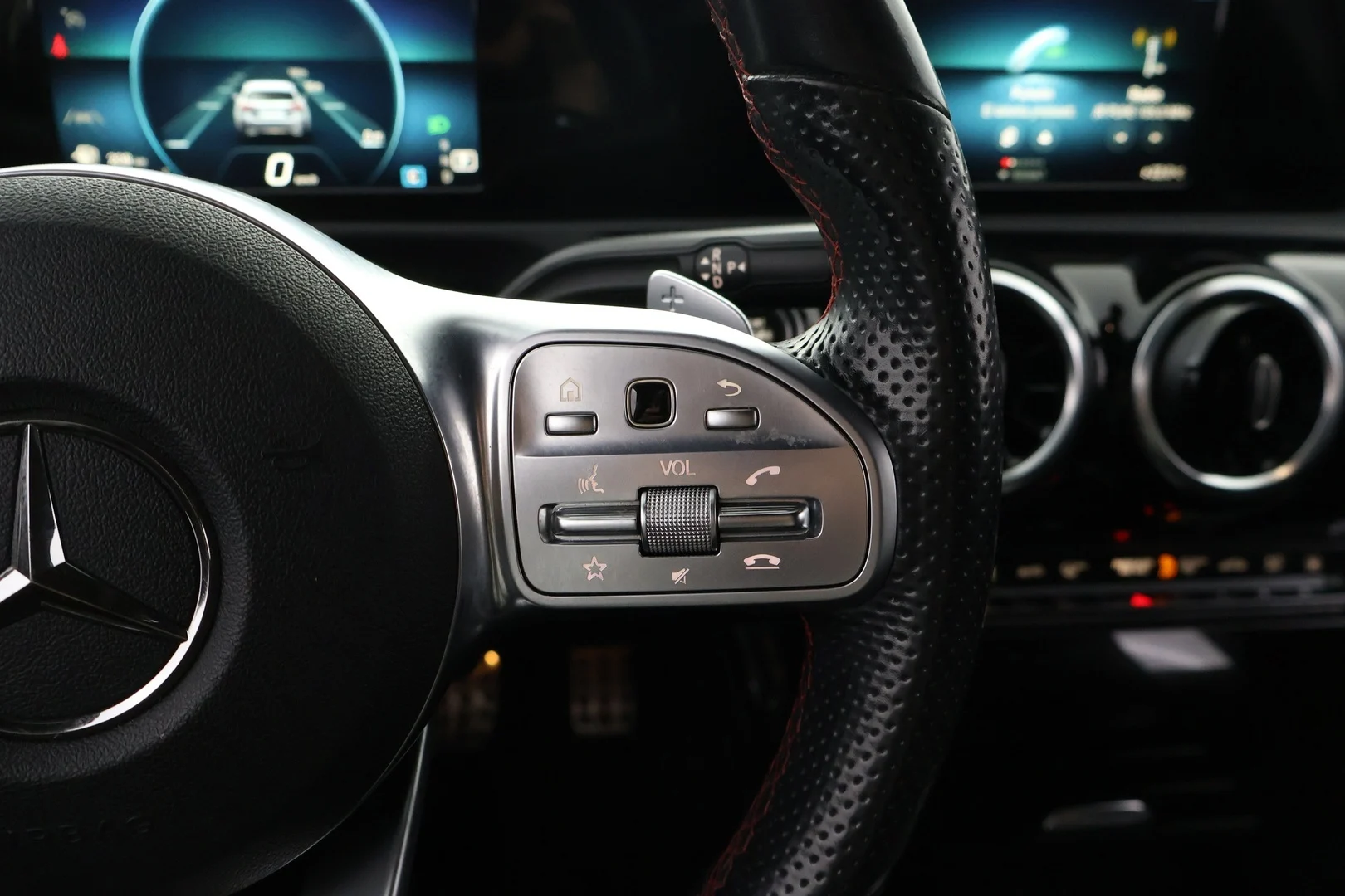 Car Image - 1R4ozGsYT9EQ4dJsfLam7V