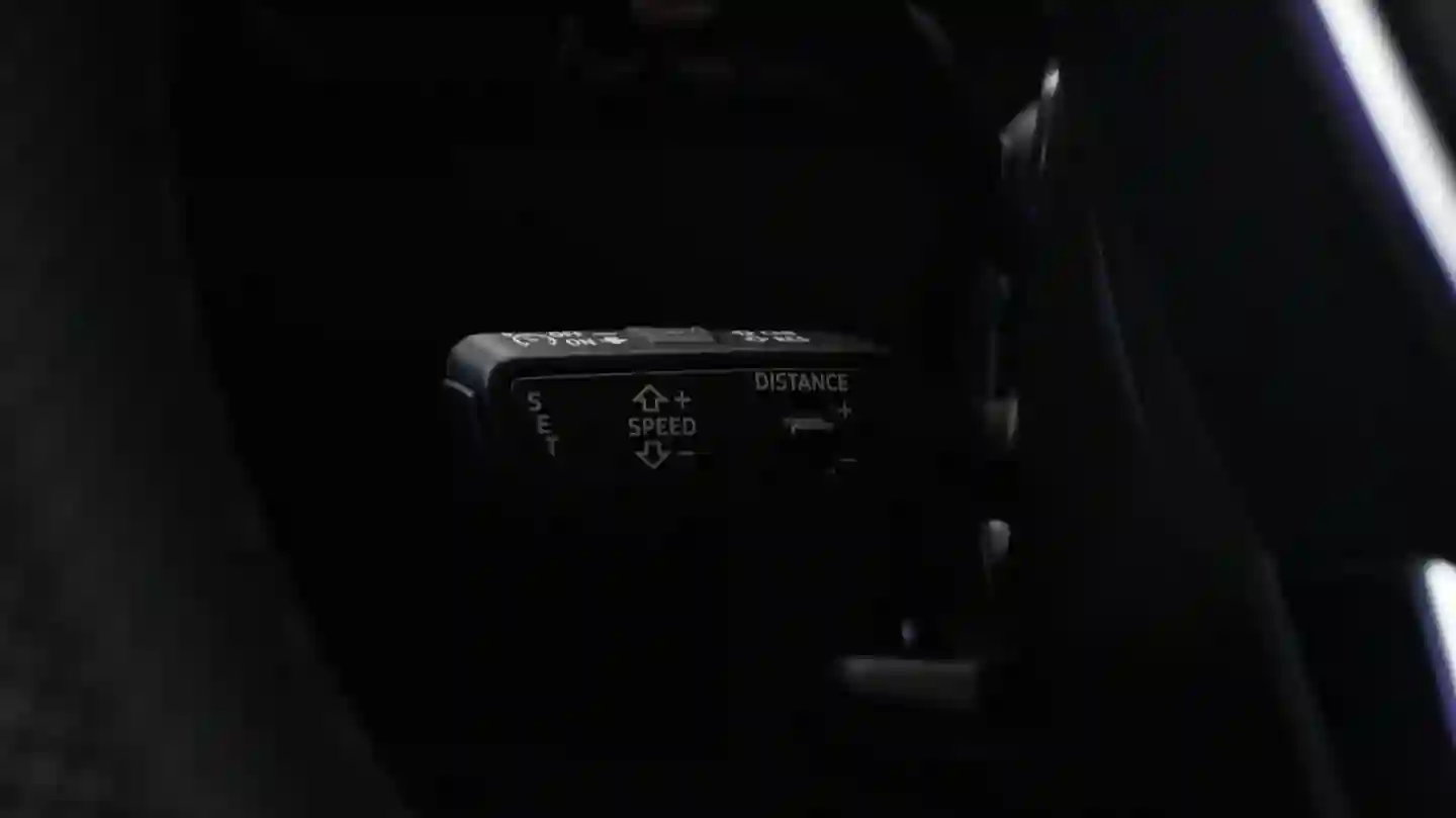 Car Image - 2Ji56n4gU5OsKzdobDPTuK