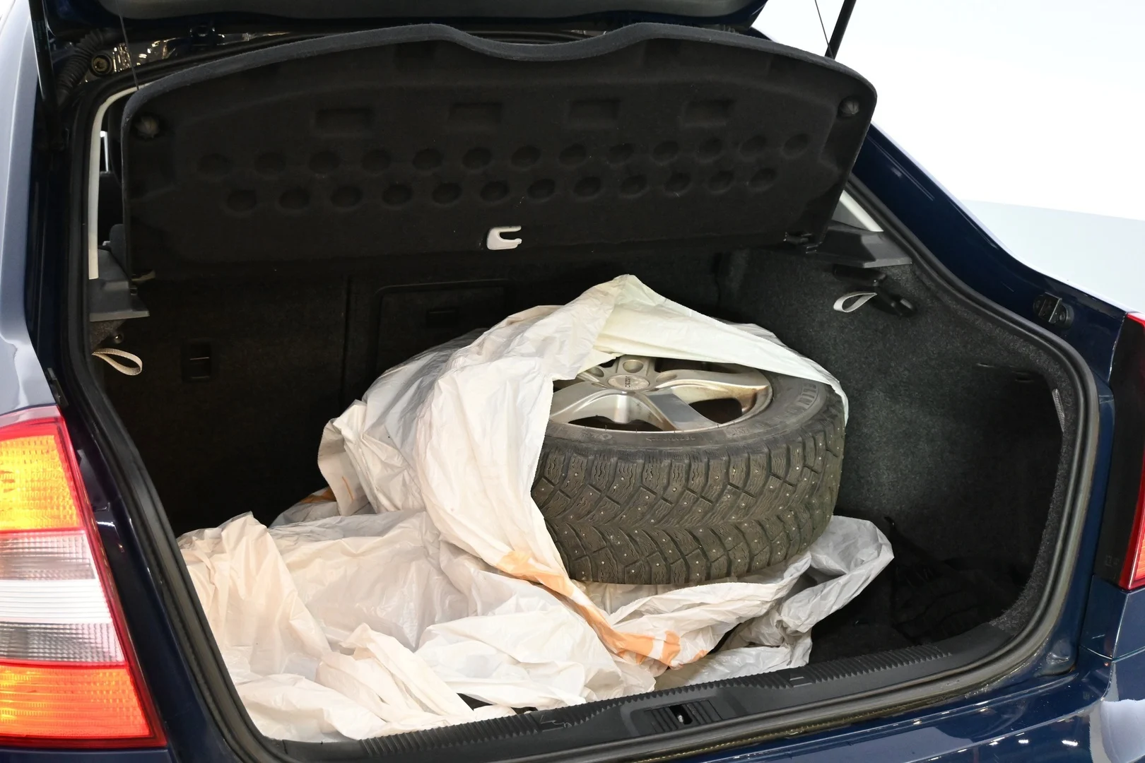 Car Image - 4HRYf25eAqBAvSNR5o6sPH
