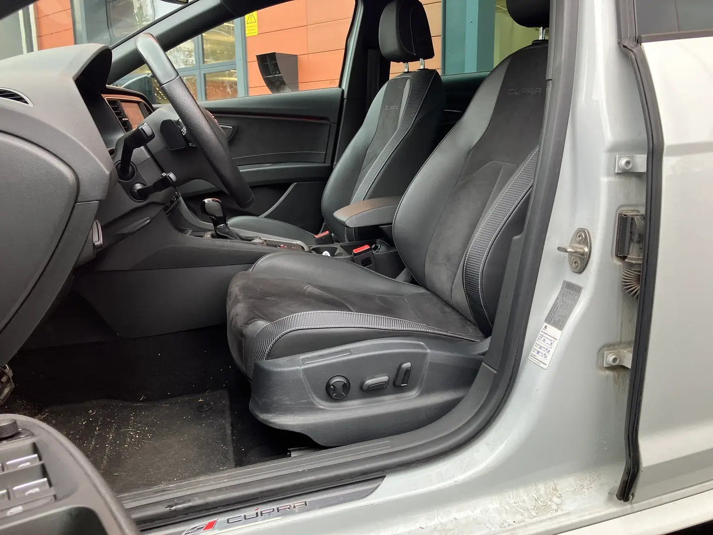 Car Image - 6vAIaqSjMPsIvbXpdZDY54