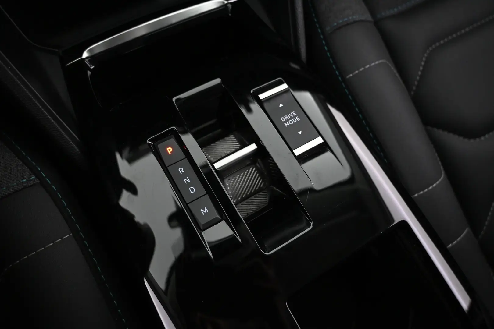 Car Image - 4R17RVQGoqZ7iE3RxXkTJi