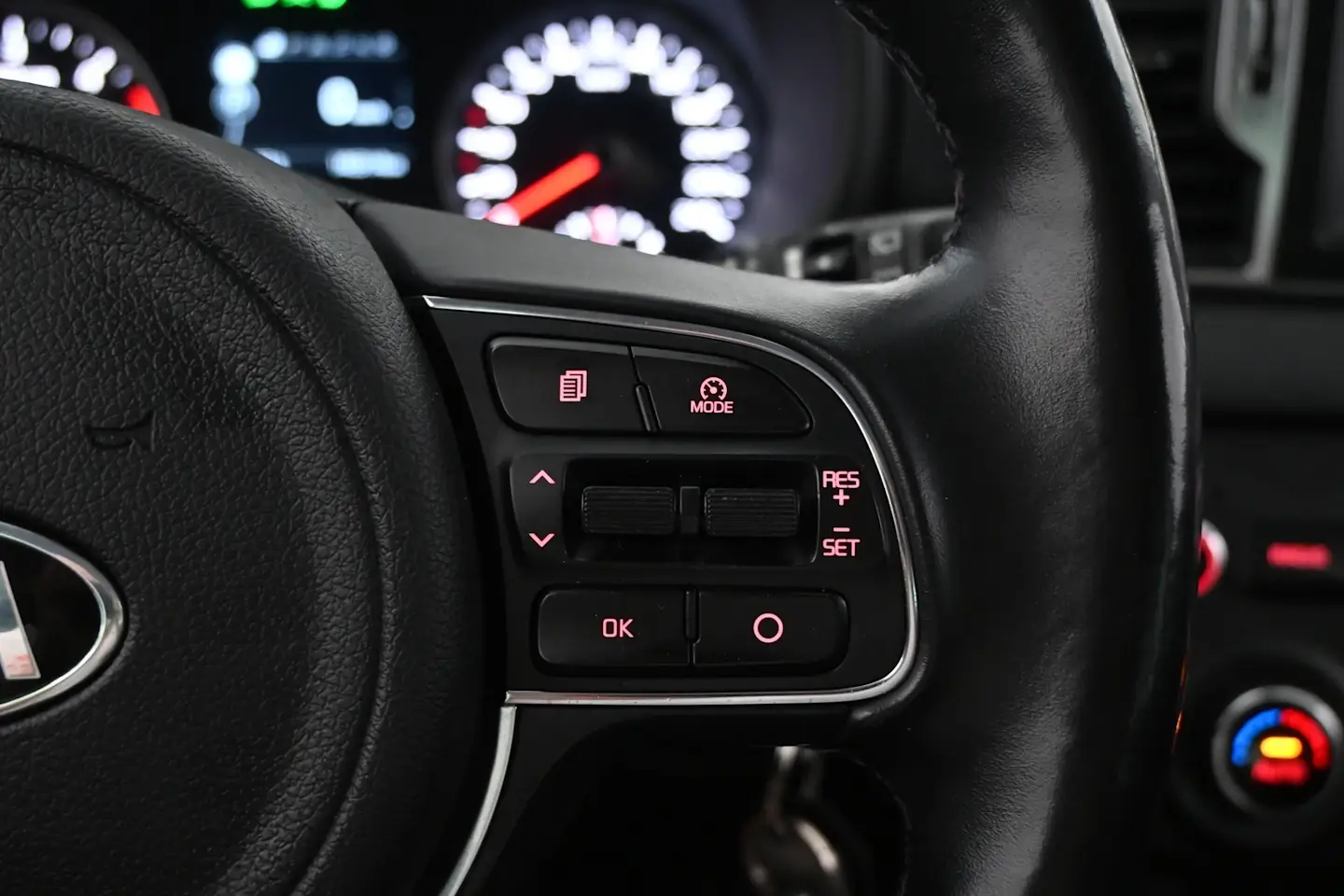 Car Image - 2cSKgdOO8ta9RhGtaO3mIG