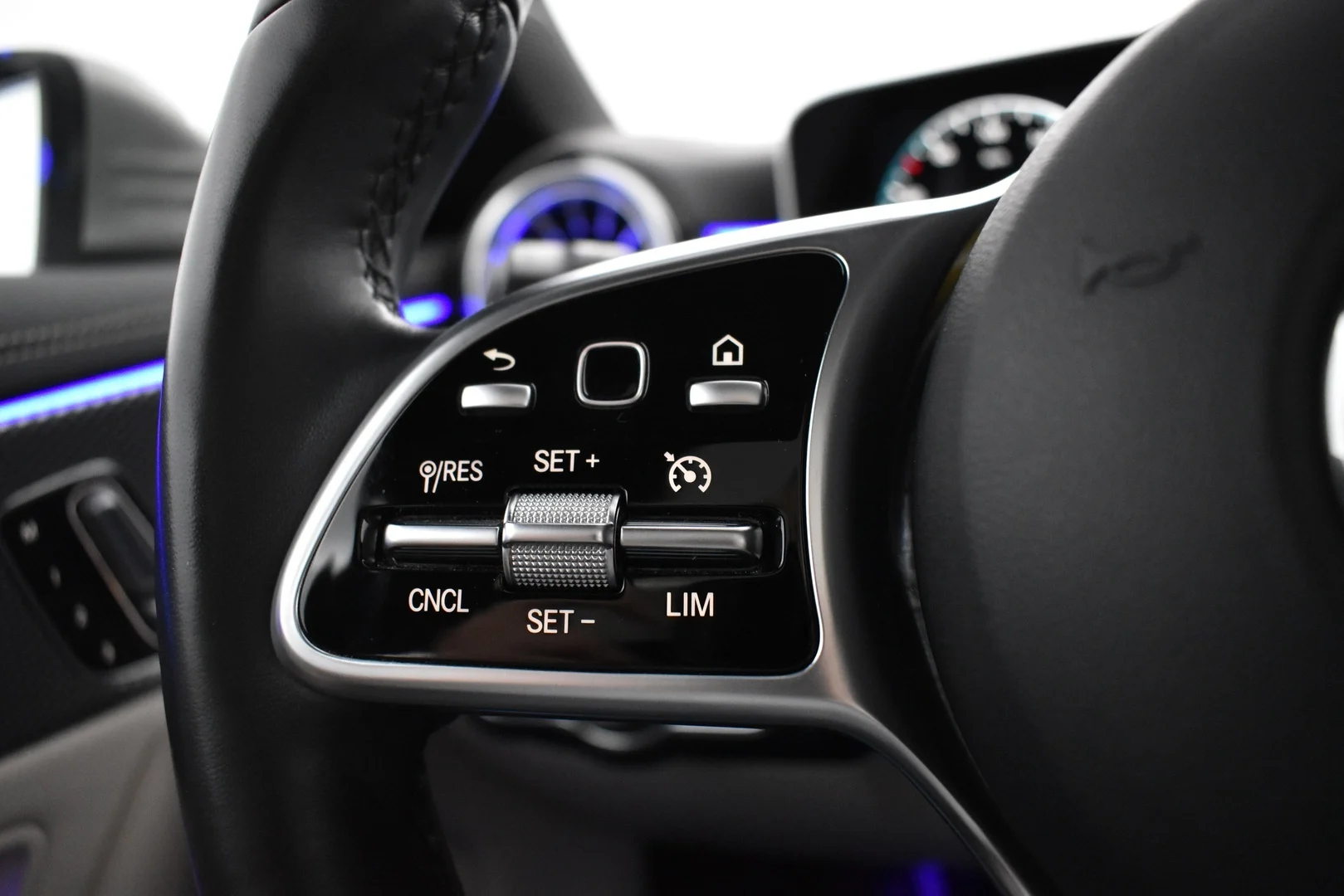 Car Image - 6Cw2L6fHPp6GsKNCLhVjrM