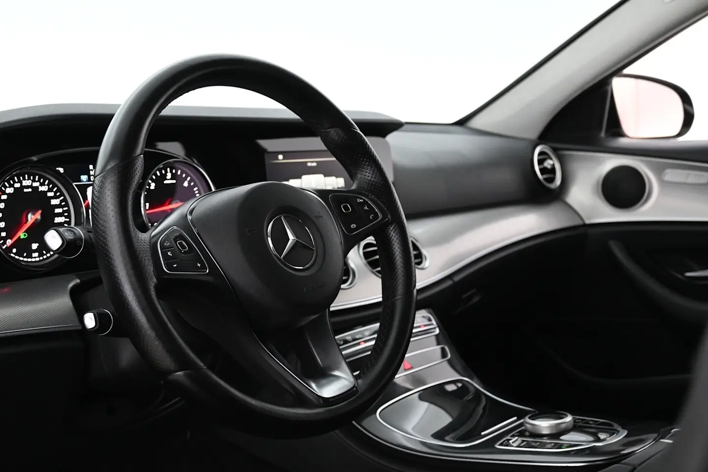 Car Image - 3ByqpgQjtgZnTSbmG1Nrjb
