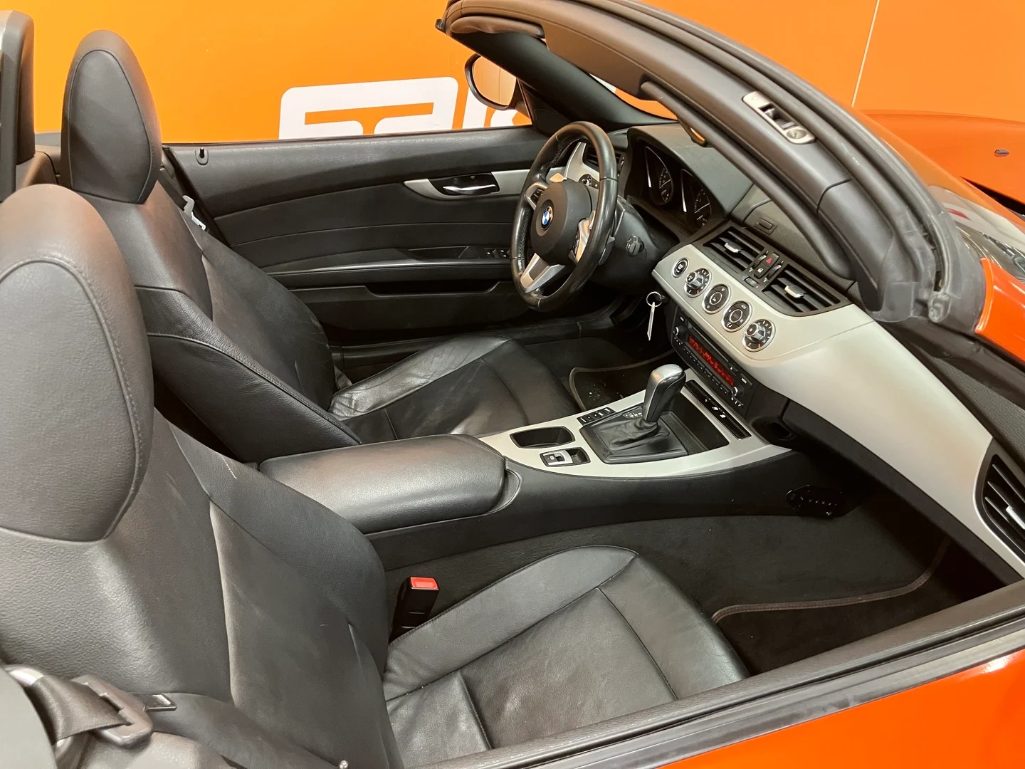 Car Image - 5lUQUebmsQRbbZnZo0zXfK
