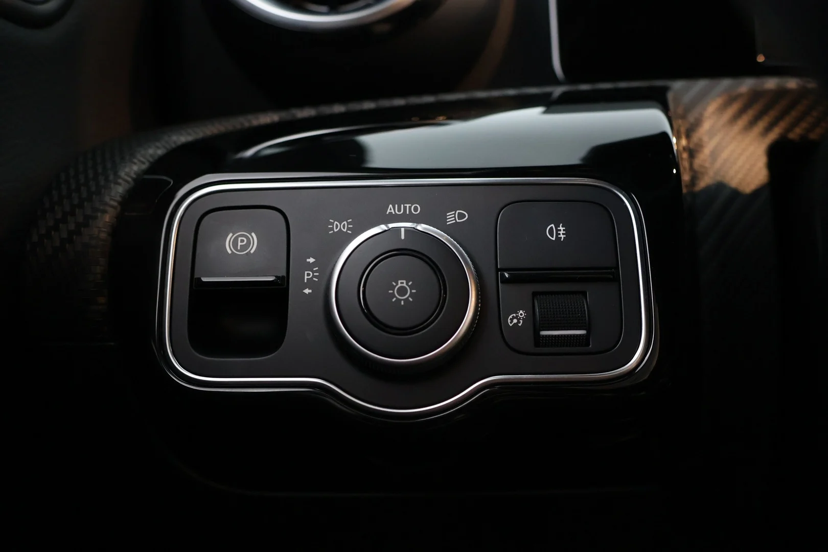 Car Image - 68fNstcWFsfW4GOnA8LVIv