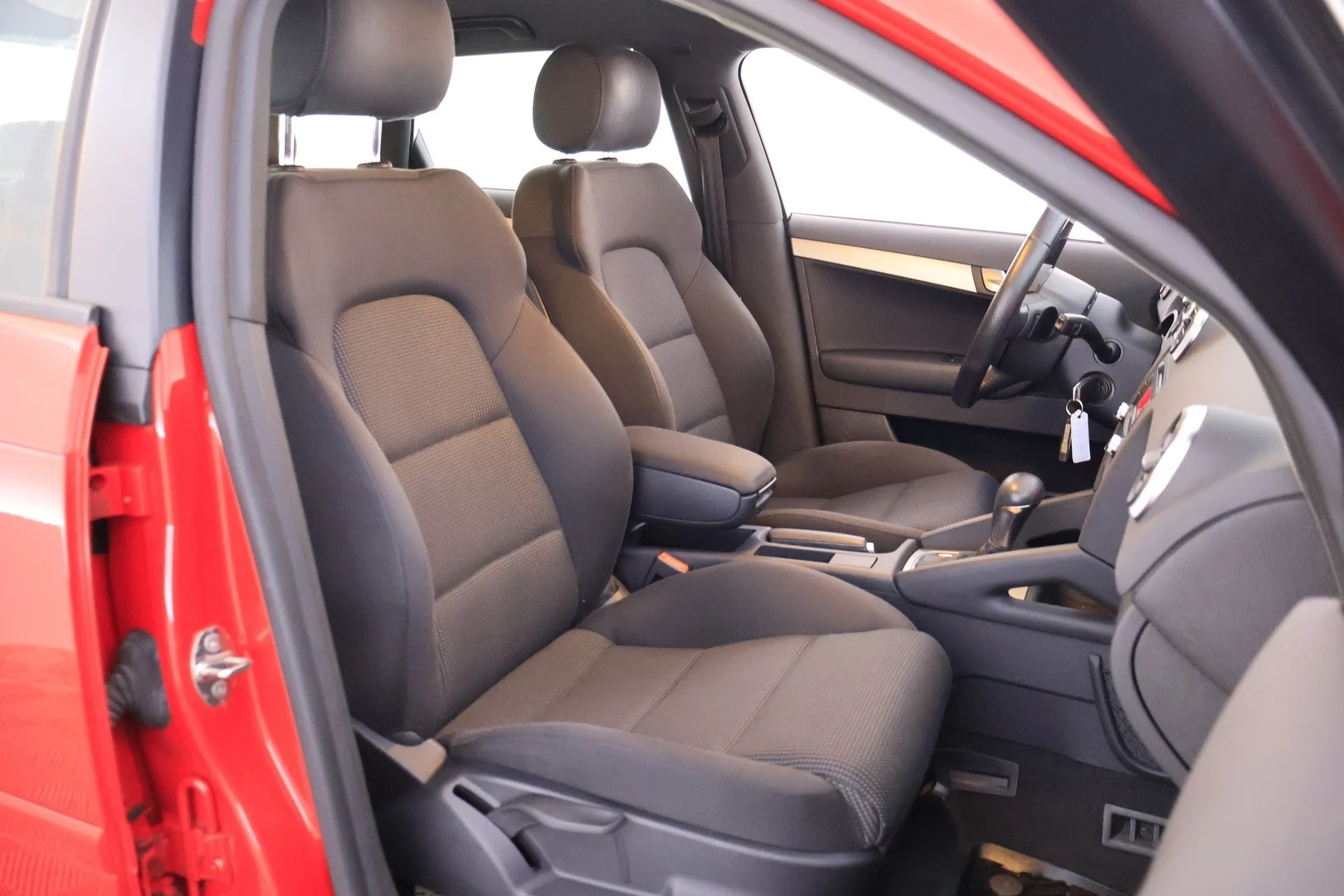 Car Image - 4CYC0s6Wdd4NEAfNubkDjB