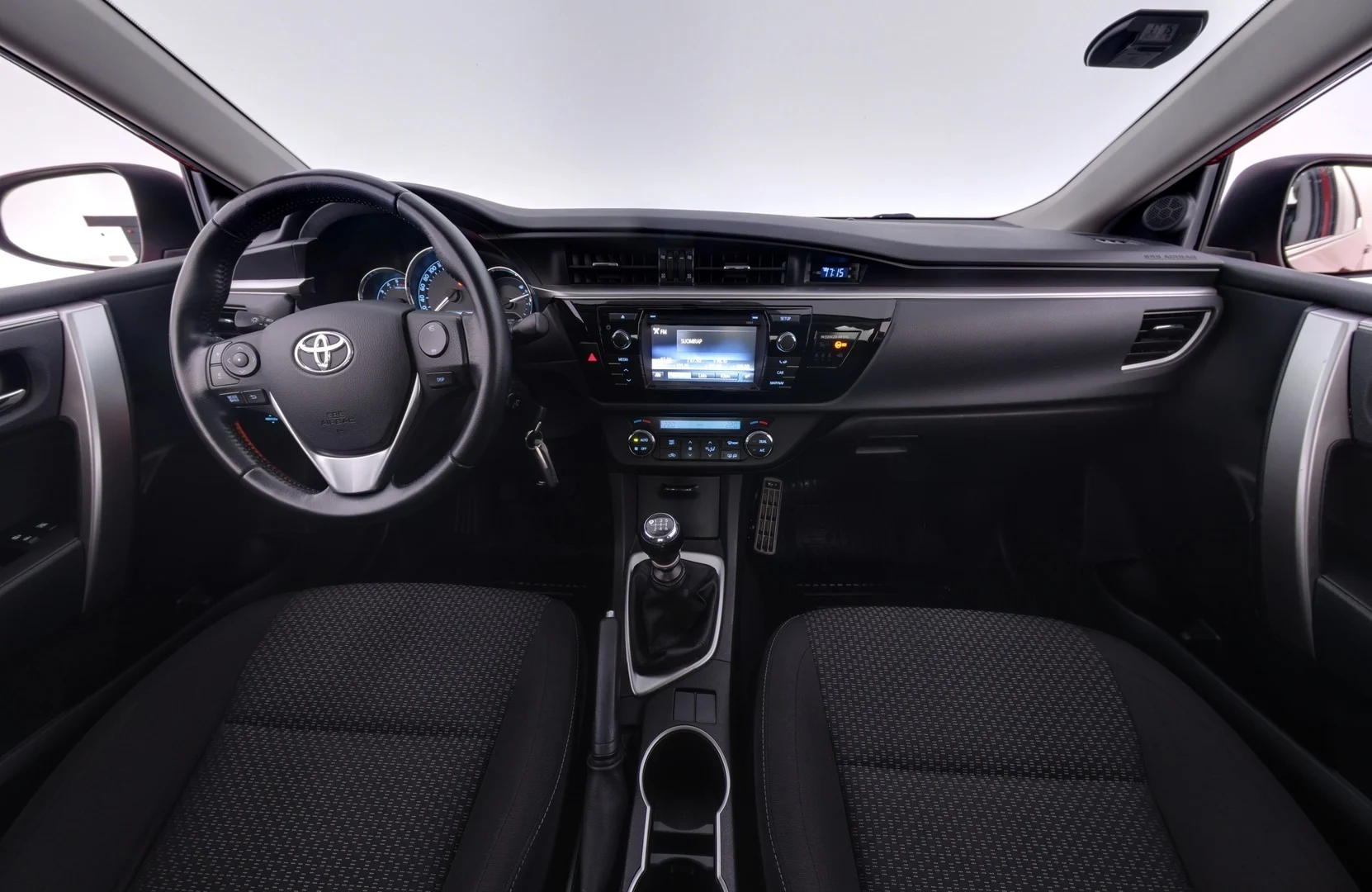 Car Image - 352tLa0KM1xLzKS5JYaJaX