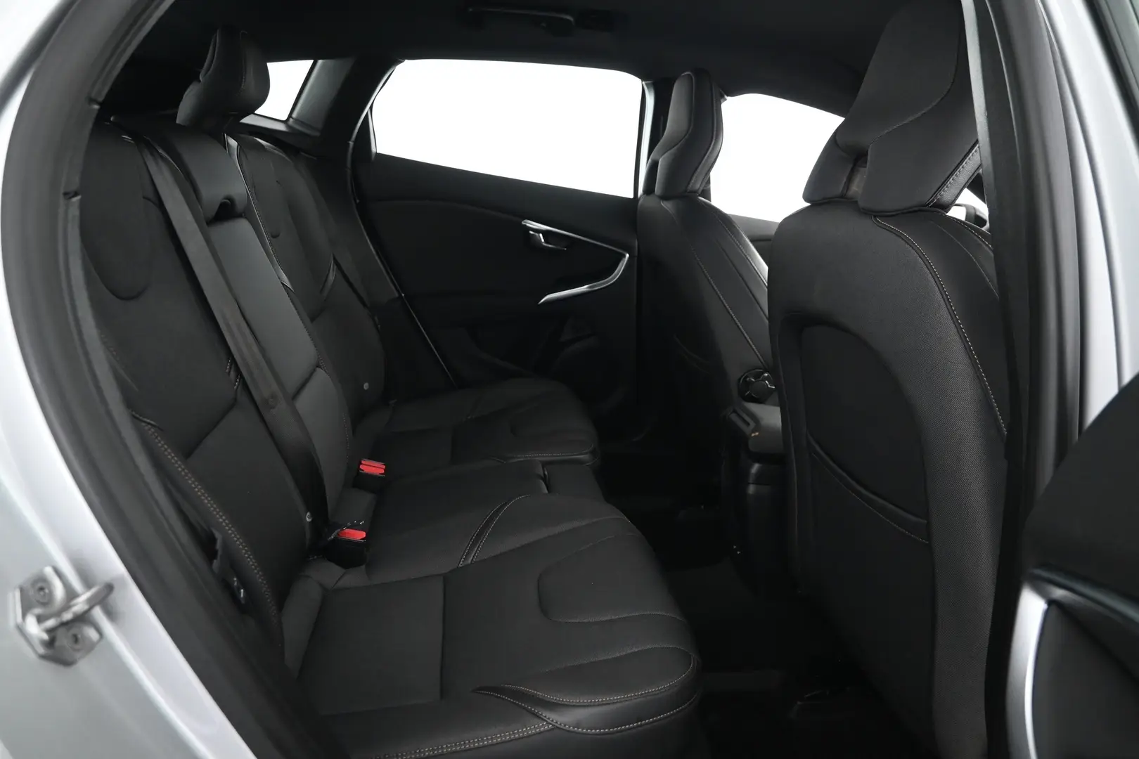 Car Image - K0ThCcFakw1bvtC0641qJ