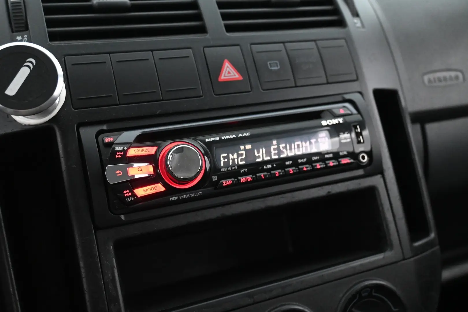 Car Image - 5aeo0Sh6CXtKfhrSkGbOzJ