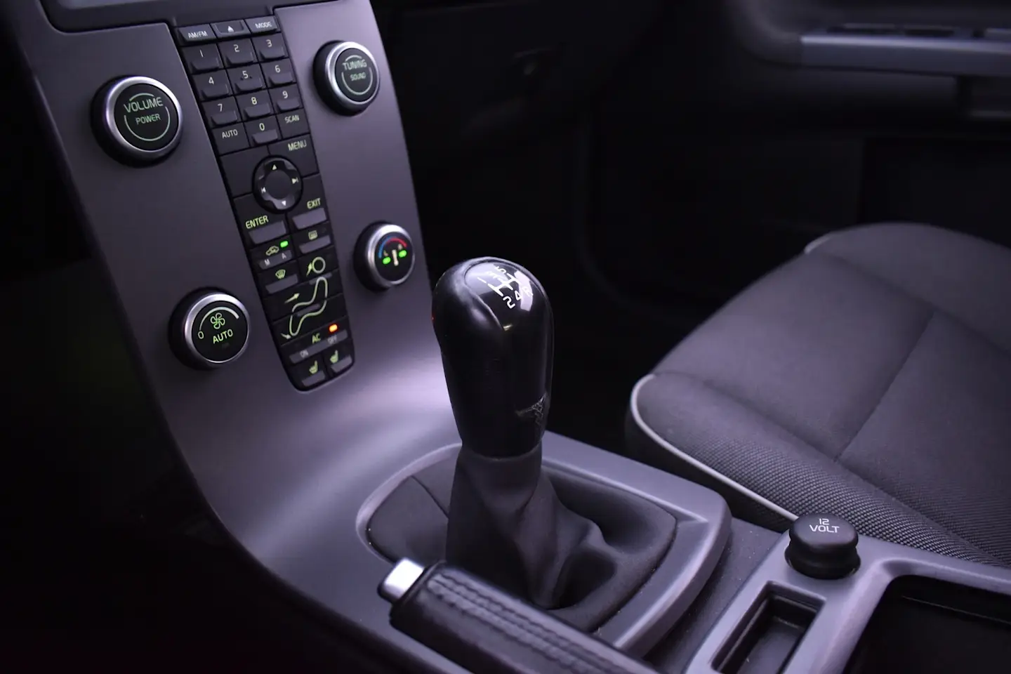 Car Image - cjaL5d8EdaRo0SfDm6rrr