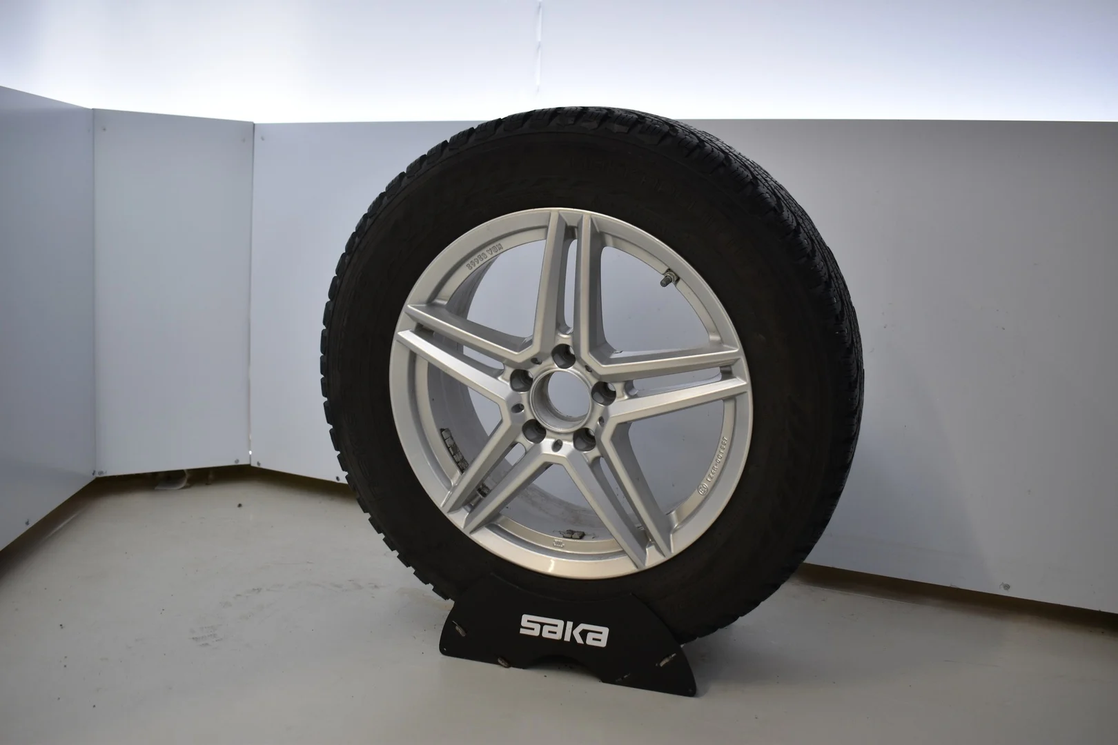 Car Image - g46bAwuS3czKpXLLlibKB