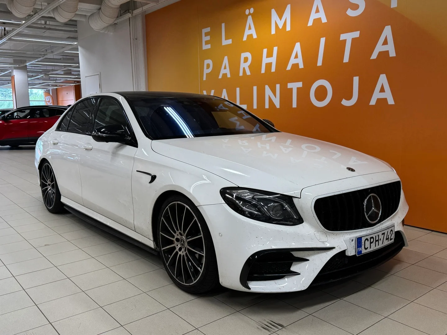 Car Image - 01sLtBo0hFBqcBBvQbMqJ6
