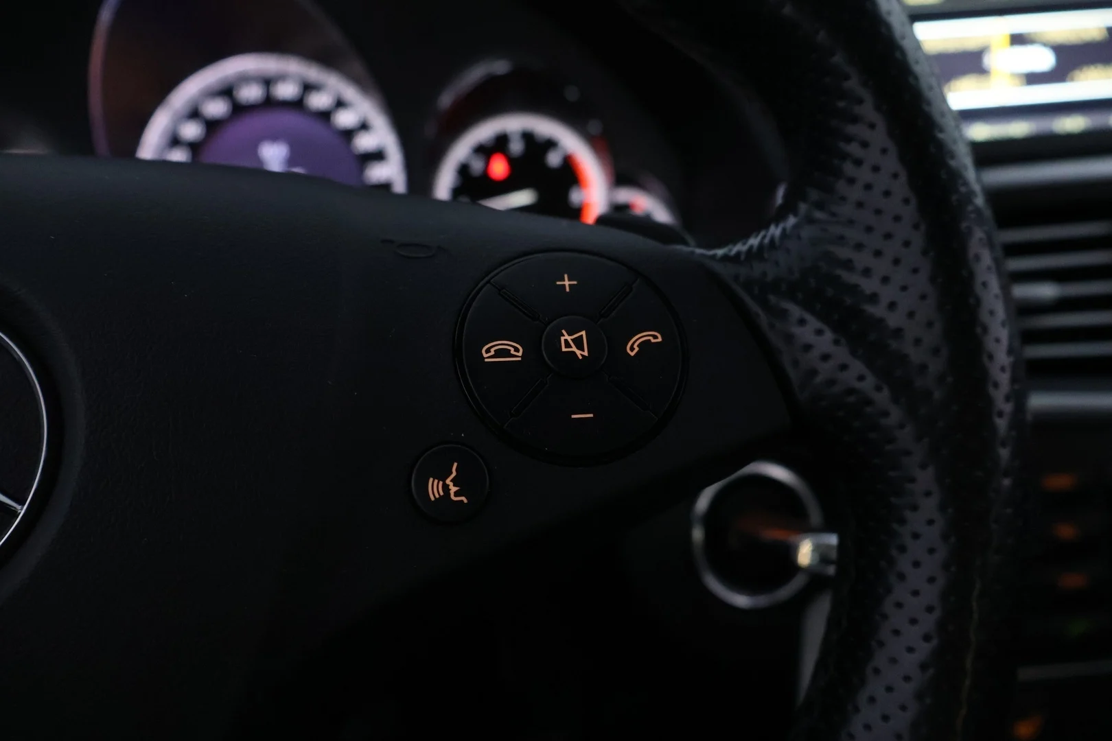 Car Image - vIGRb22cLcBRLs1OZ1vcV