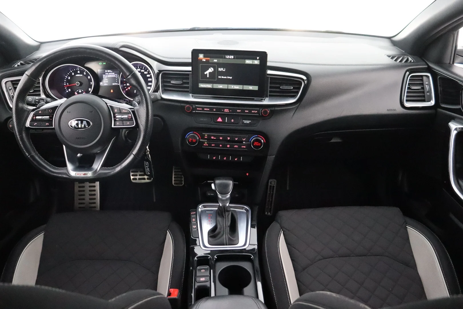 Car Image - 4L25FYfh8d7rLNmjNcEKGX