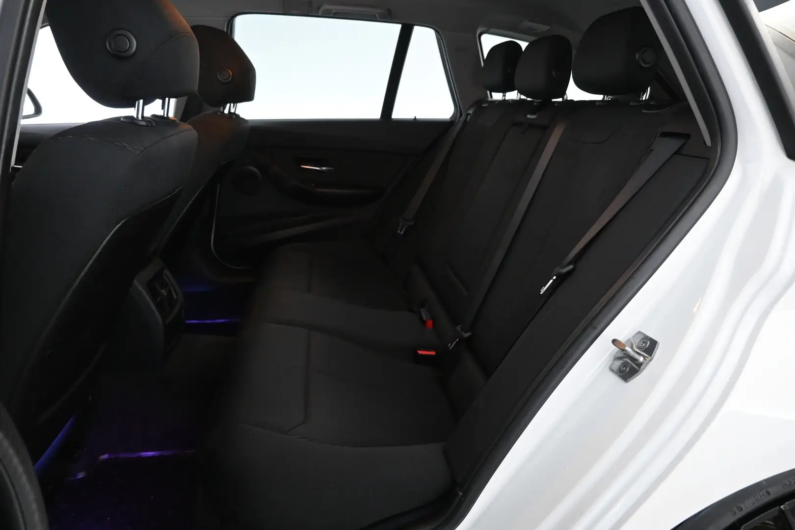 Car Image - 7MT97MbAW0URrDZC37RIU4
