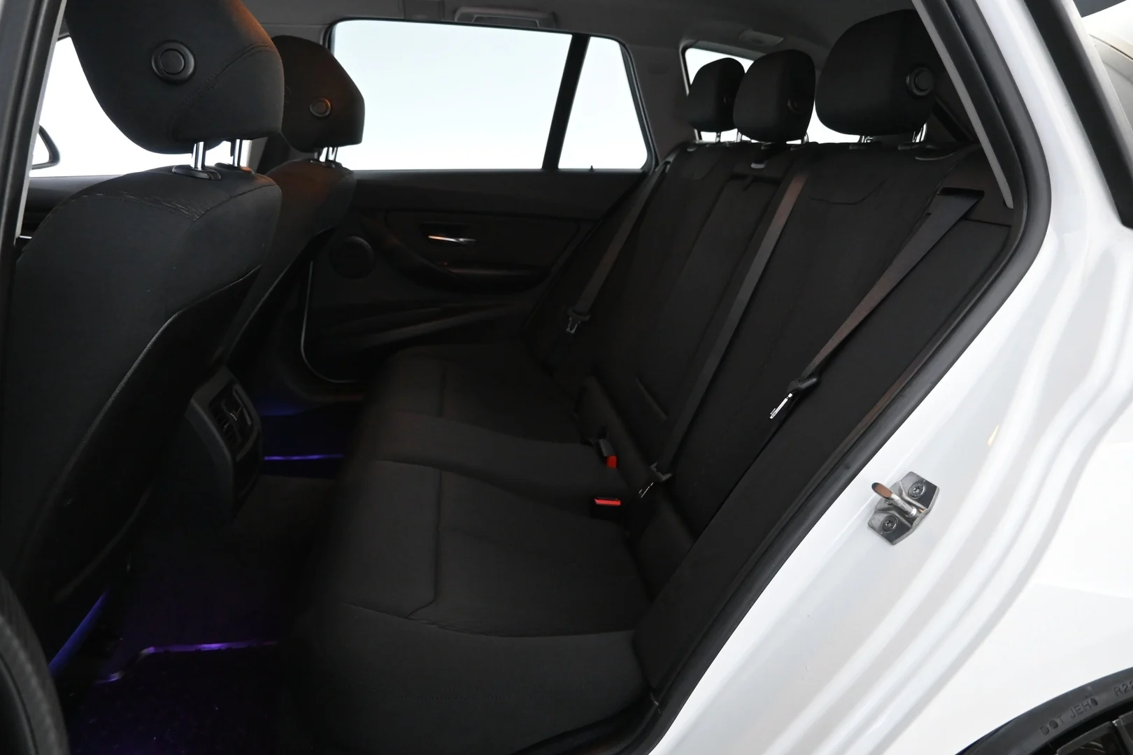 Car Image - 7MT97MbAW0URrDZC37RIU4