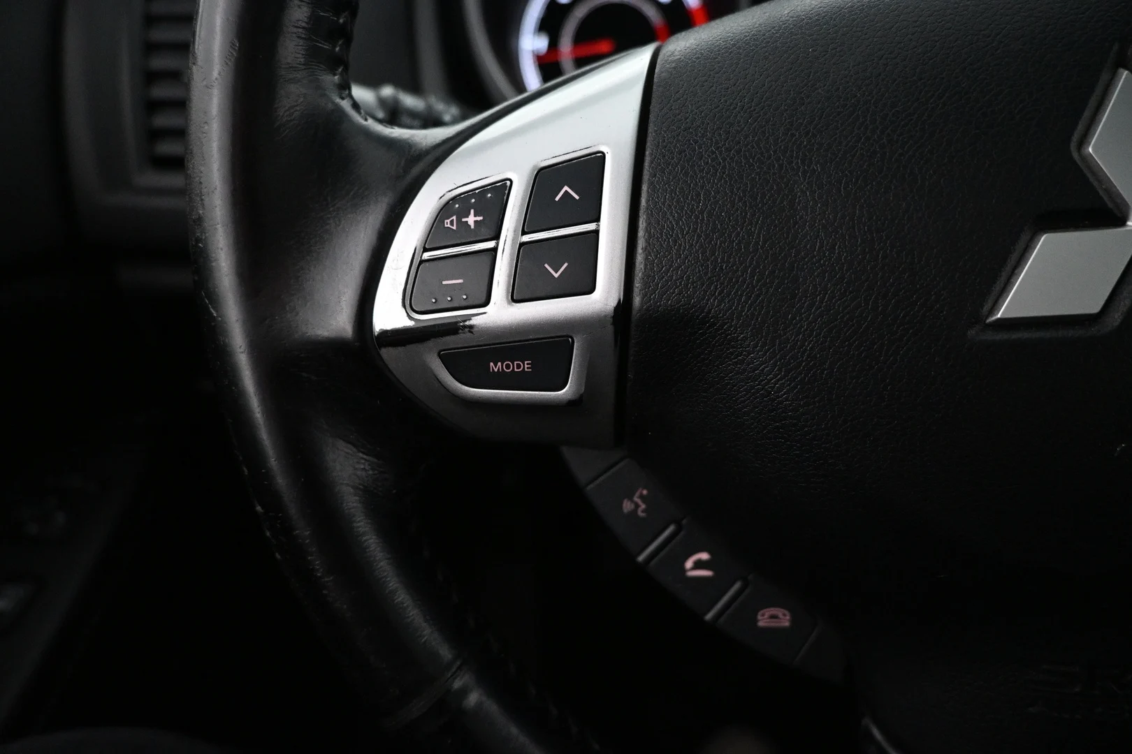 Car Image - 2oODpwsJMLSDxF2LWMbFQp