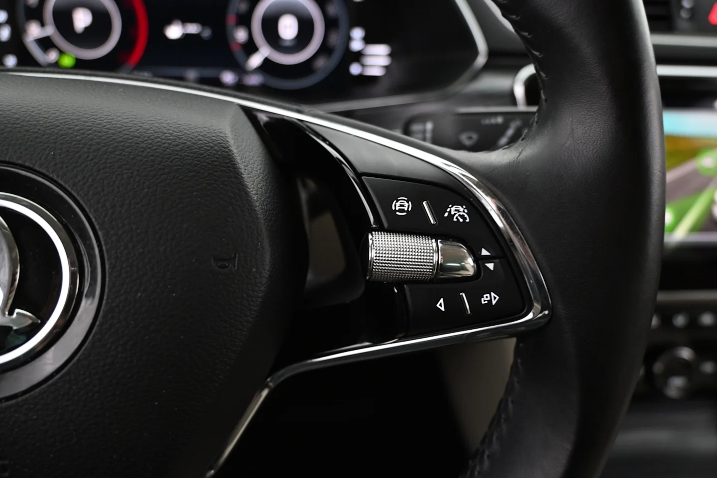 Car Image - 2sfBEFXzBDiBLKB4q5M40j
