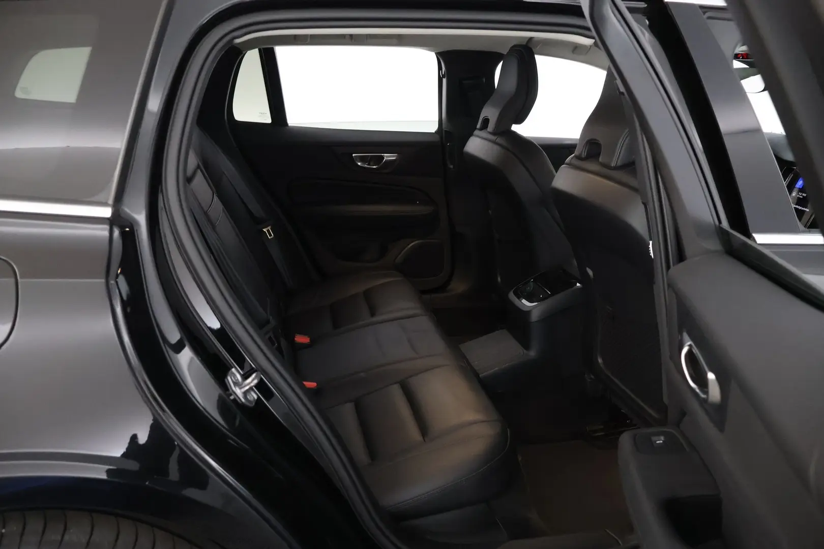 Car Image - 4FmQohBU7oJ3rTOBPMEHA7