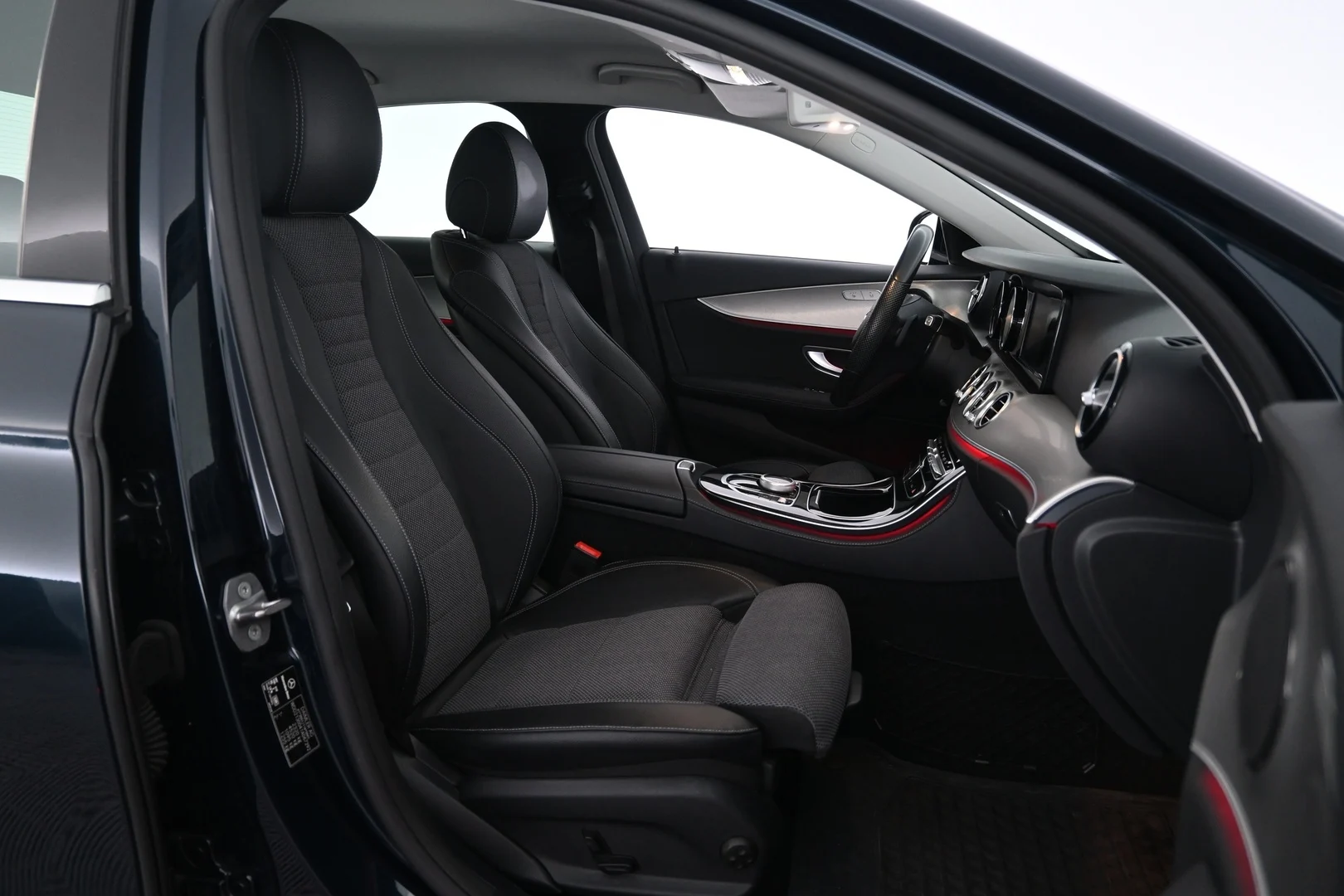 Car Image - okJNa0eZY3bbClrusrWMI