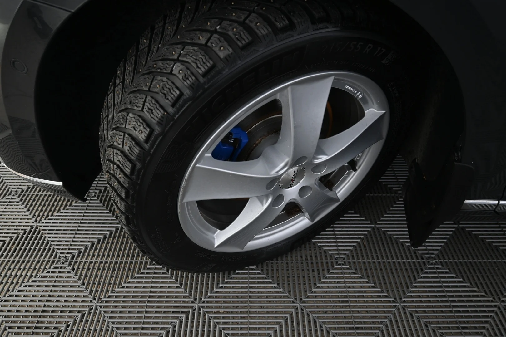 Car Image - 3Ah3UGmBVStEtdoyuvHG1u