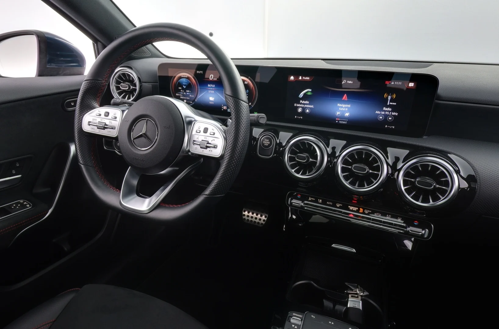 Car Image - 2b4rnY3FfOve3xMXLmhRTY